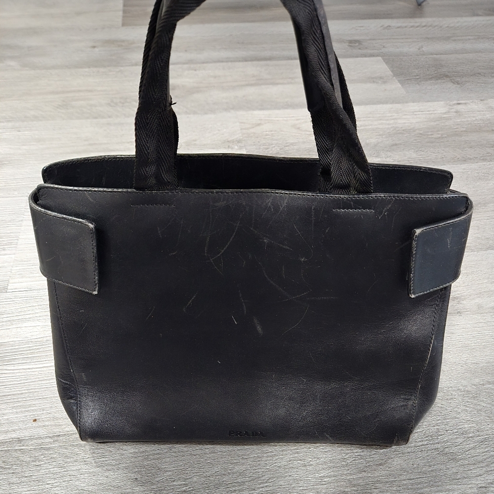 Prada (Retro) Black Leather Handbag/Totebag